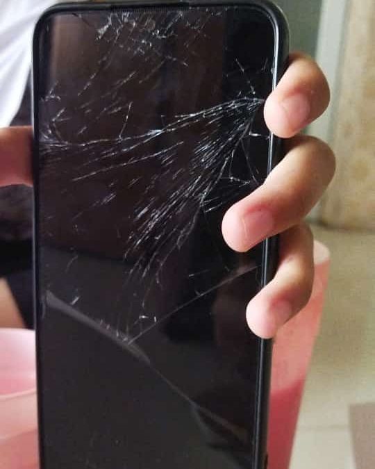 Giá Thay Màn Hình Điện Thoại iPhone Chính Hãng Giá Rẻ