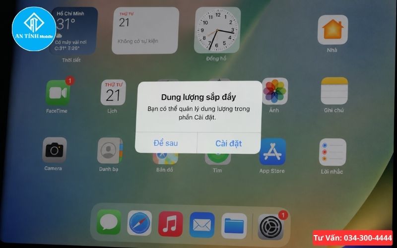 Màn hình iPad cảnh báo dung lượng đầy trước khi gặp lỗi iPad khởi động liên tục